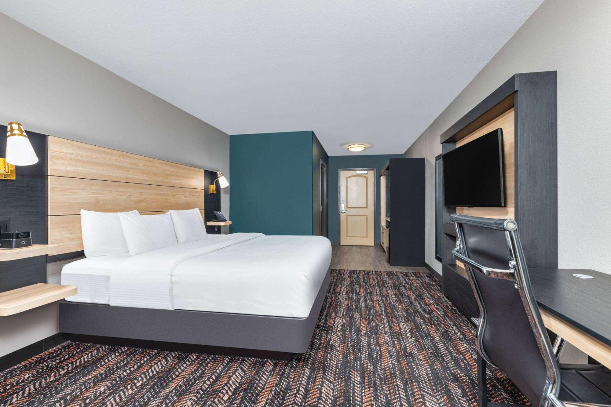 La Quinta By Wyndham Woodway - South Hotel 3*