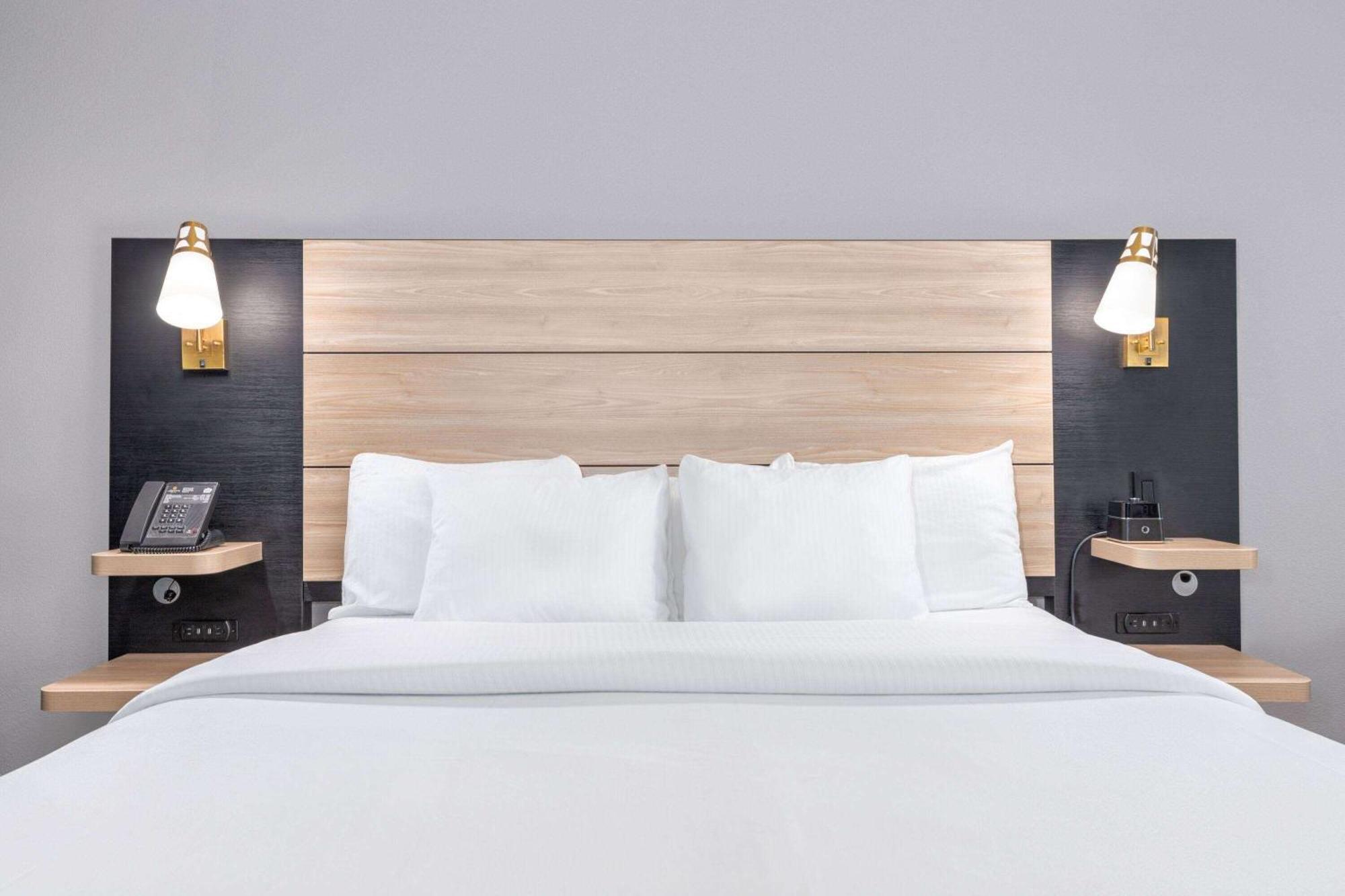Hotel La Quinta By Wyndham Woodway - South