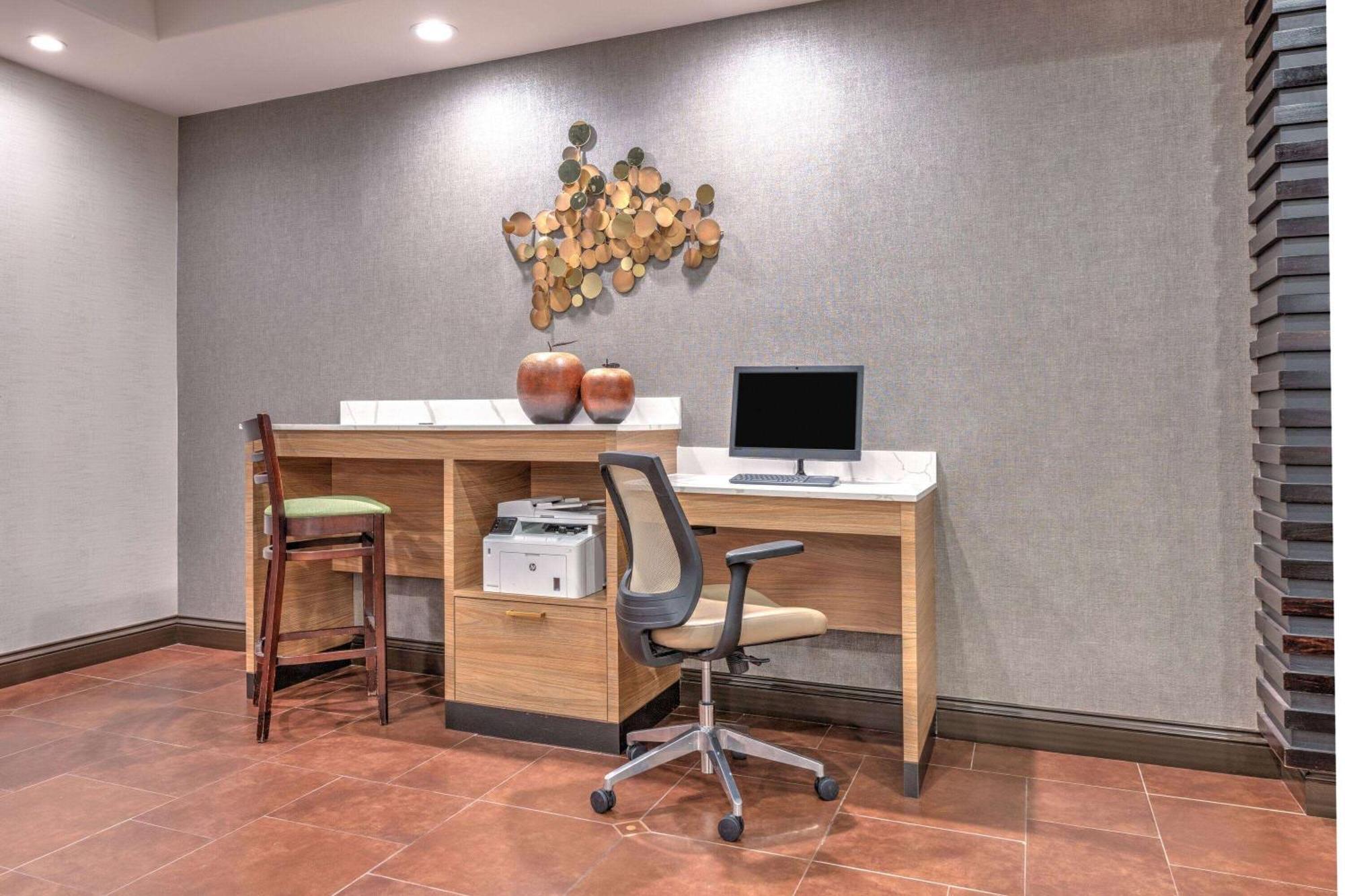 Hotel La Quinta By Wyndham Woodway - South 3*