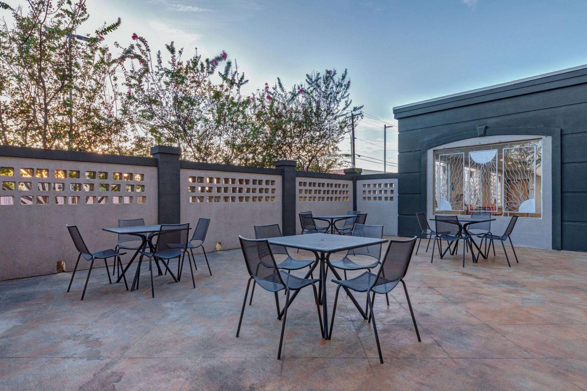 La Quinta By Wyndham Woodway - South